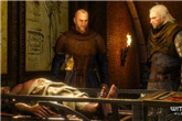 《巫师3：狂猎》新图一张 白狼向法医了解死者情况
